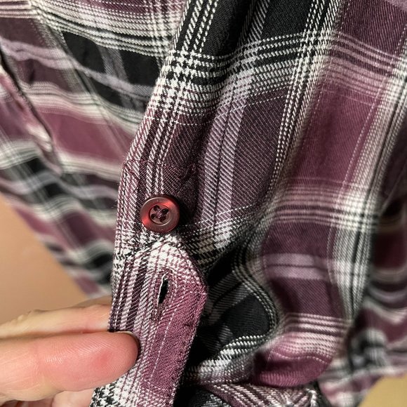 Torrid Plaid Medium Large Long Sleeve Popover Long Sleeve Plaid Top - Picture 5 of 7